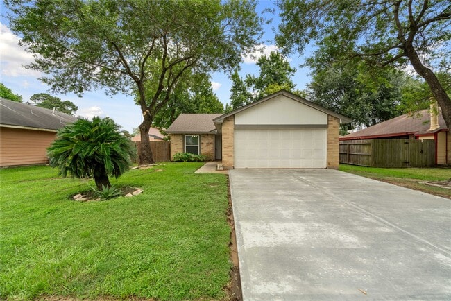Building Photo - 11111 Drakeland Dr
