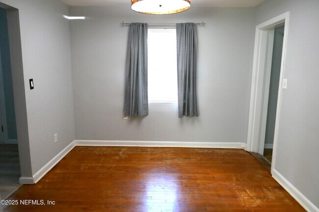 Photo - 2326 Red Oak Dr