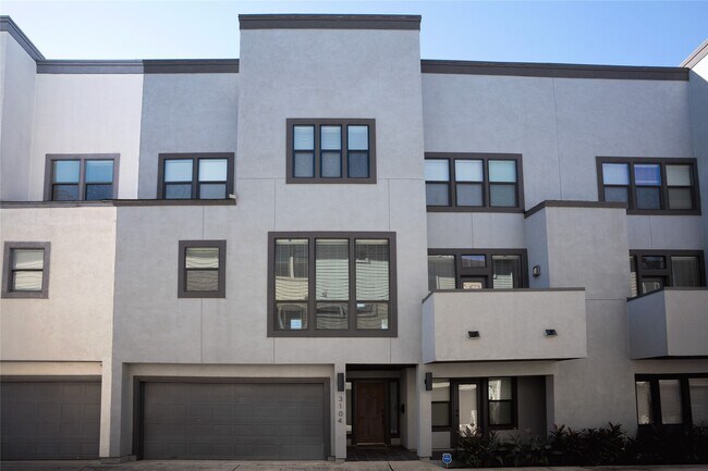 Photo - 3104 Hamilton St