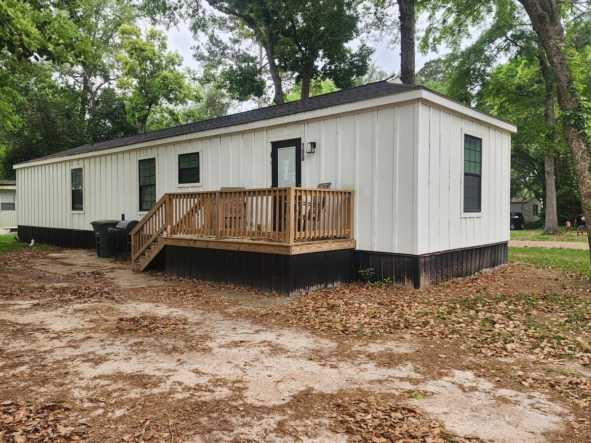 Whispering Pines - Whispering Pines Apartments