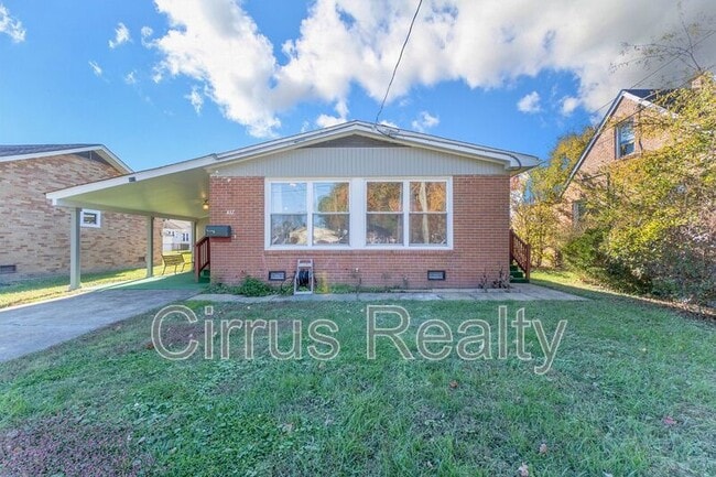 Photo - 417 Greenbriar Ave