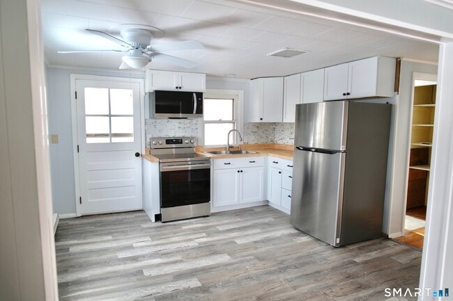 Building Photo - 37 Russell St