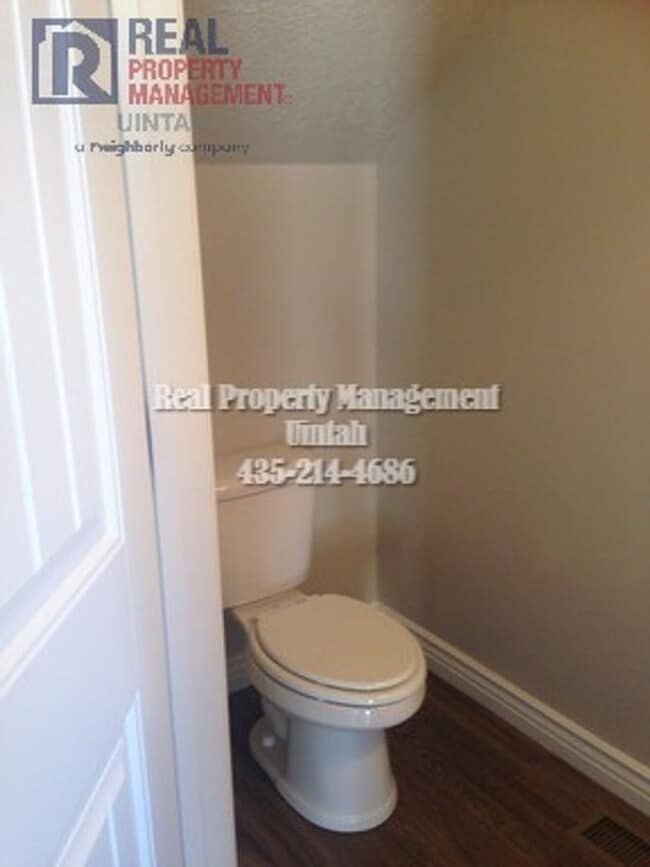 Photo - 3 bed 2.5 bath townhome in Fox Run. UNIT W...