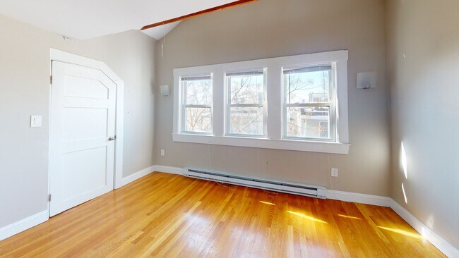 Photo - 4 Boylston Pl