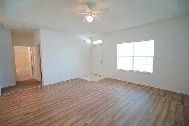 Photo - 1680 Corey Wood Cir