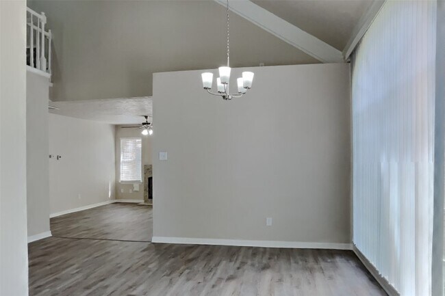 Photo - 8306 Lake Crystal Dr