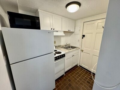 Building Photo - 198 Allston St Unit 3