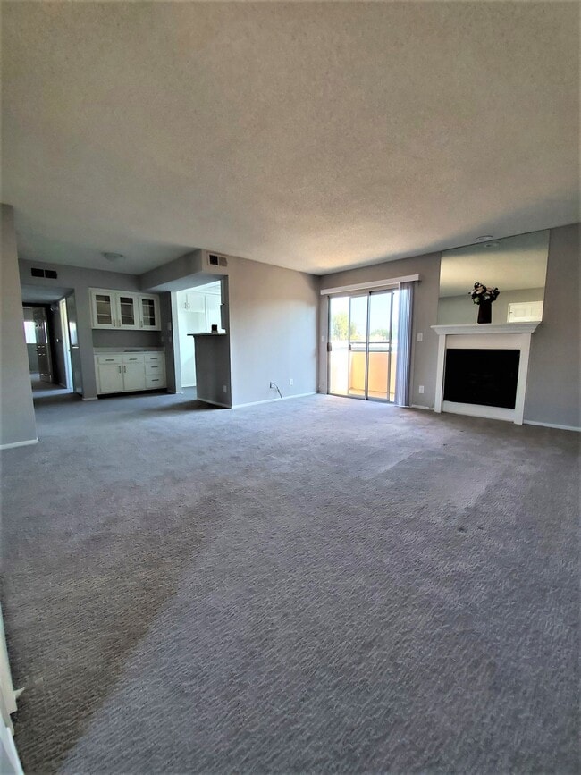 Building Photo - Huston Court Rental