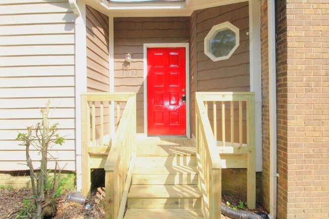 Photo - Charming 2 Bedroom, Large lot fenced in yard