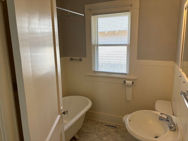 Photo - Beautiful 3 bedroom home