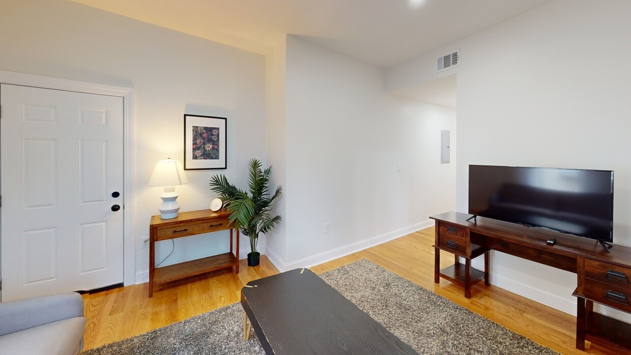 Photo - Private bedroom in 4 bed/2 bath Home