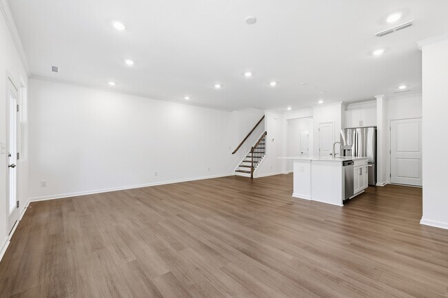 216 Deercroft Dr