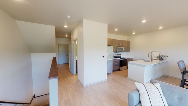 2 Bed/2.5 Bath Townhouse, Upper Level - Alta Apartments