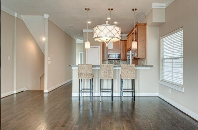 Building Photo - 1215 Wentworth St