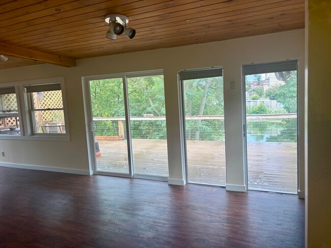 Photo - 192 Front St Unidad 2