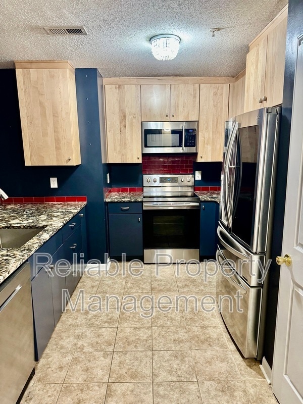 Photo - 203 Sturbridge Dr