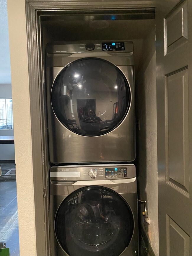 Photo - 130 W 106th St