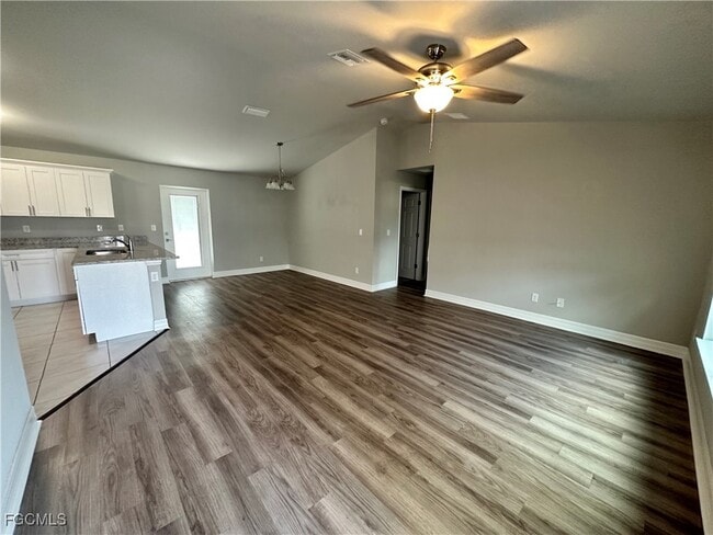 Photo - 1420 Gleason Pkwy