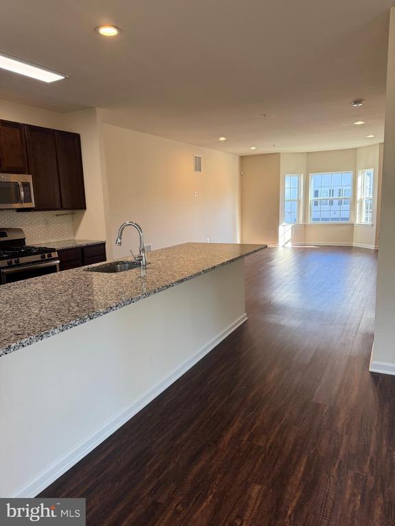 Photo - 107 Mercer Ct