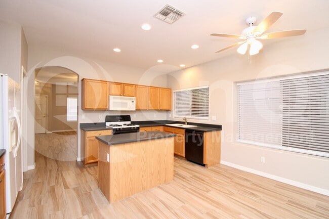 Photo - 3713 E Wyatt Way