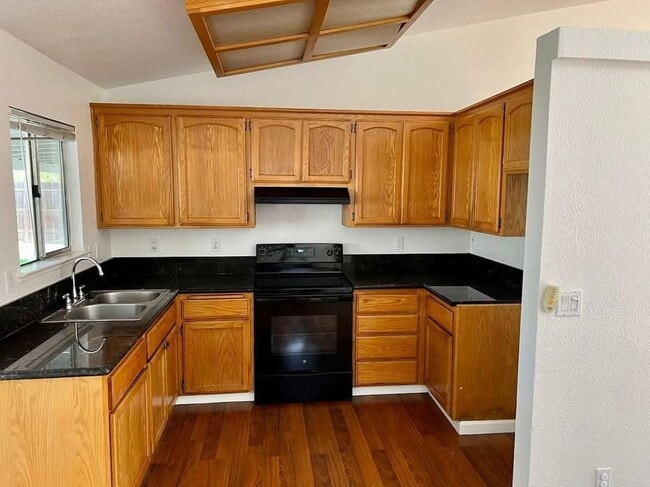 Photo - 3301 Jamestown Dr