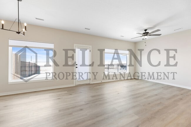 Photo - 12422 Blanford St