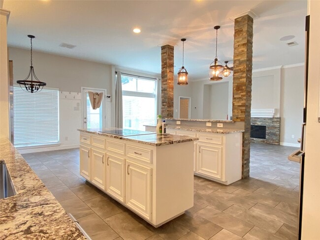 Photo - 2222 Alberton Ln