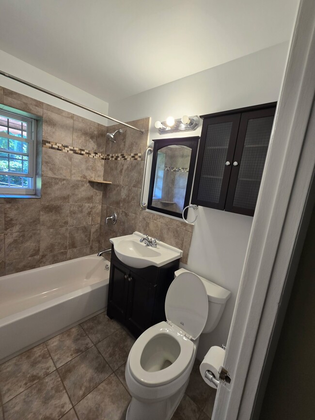 Photo - 3600 Harper Ave Unit 1