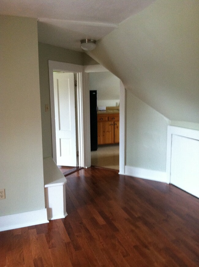 Photo - 21 Orchard Ter Unit C
