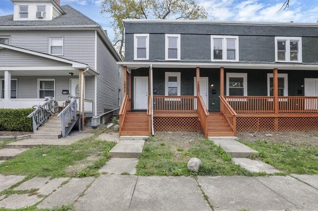 Photo - 2486 Findley Ave