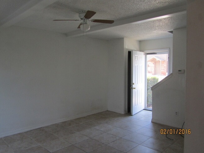 2720 SW 74th St