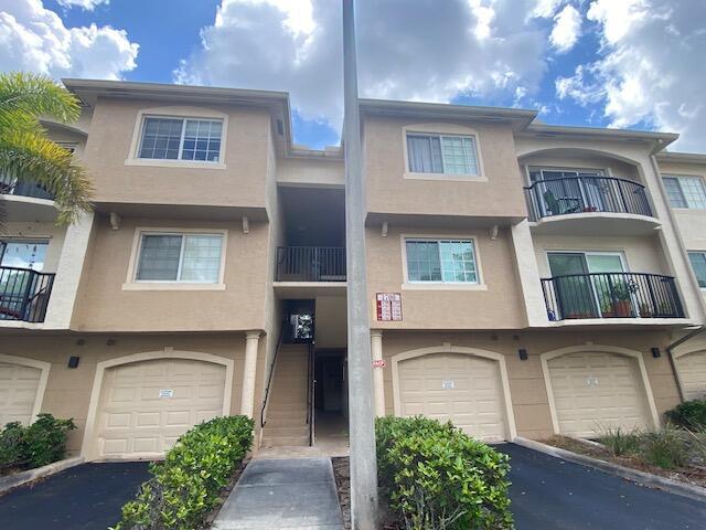 Building Photo - 1700 Crestwood Ct S Unit 1708