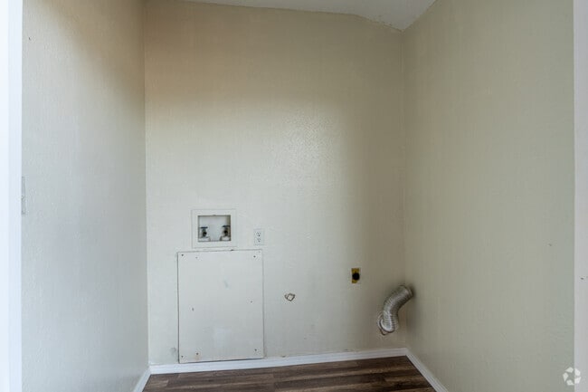 2BR, 1BA - 870SF - Conexión para lavadora/secadora