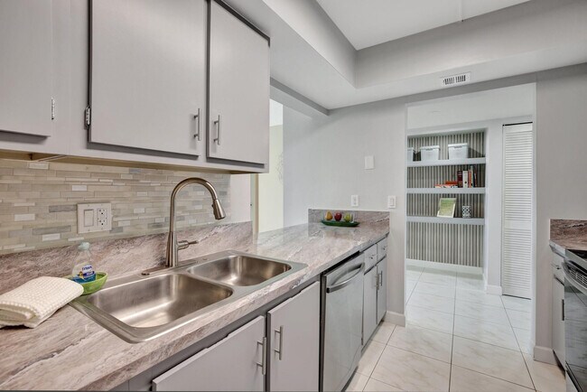 1101 River Reach Dr Unit 415