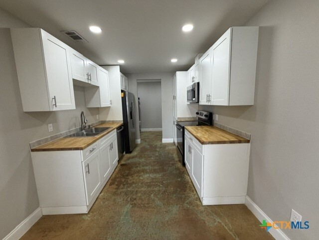 Photo - 661 W Austin St Unidad Q