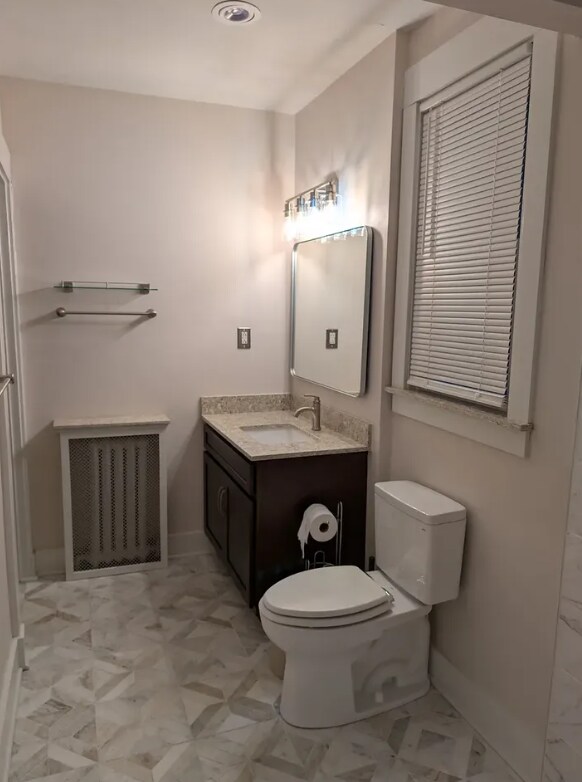 Photo - 6342 Crombie St