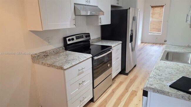 Photo - 650 Tennis Club Dr Unidad 308