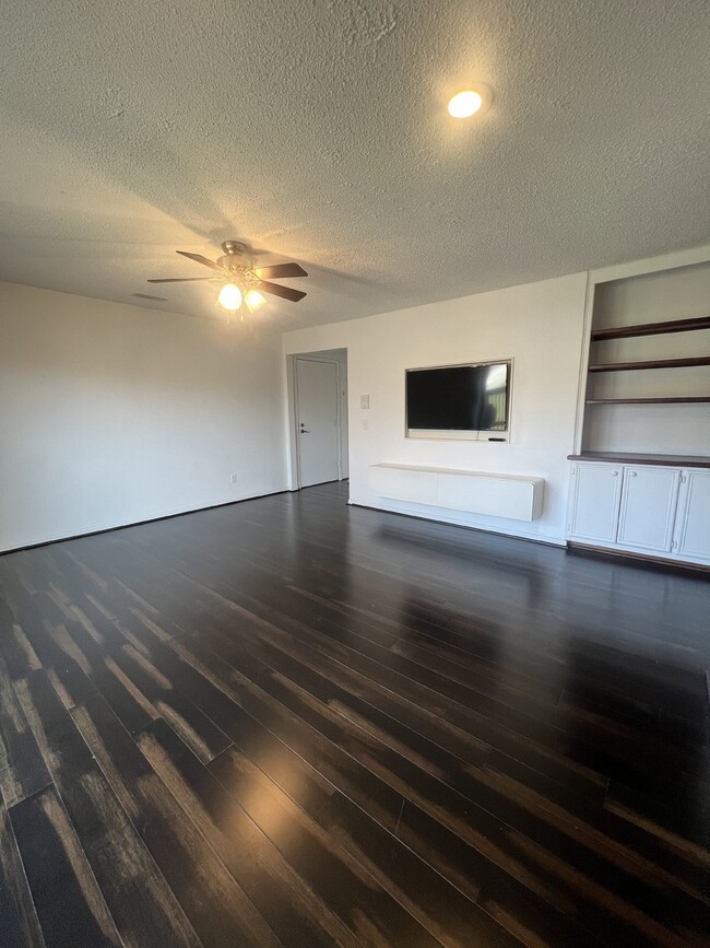 Photo - 9309 Sandler Dr