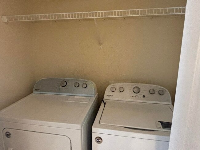 Photo - 4434 Gearhart Rd Unidad 1301