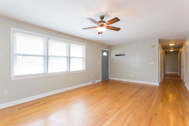 Photo - 30 Carson Dr