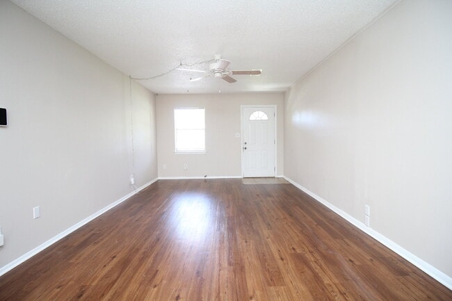 Photo - Great 4BR/2BA Home Near PSC Westside & NAS...