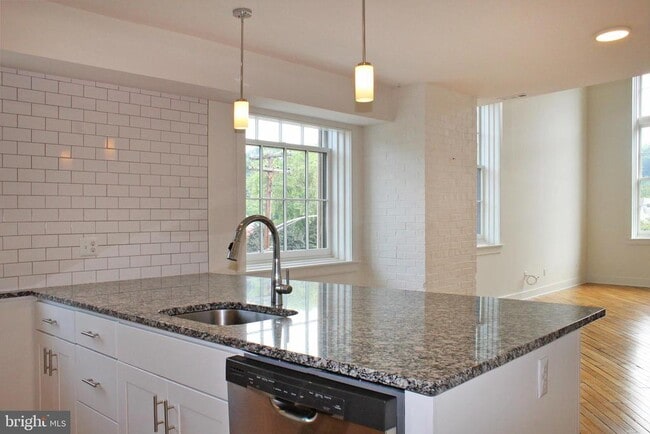 Photo - 71 N Main St Unit 304