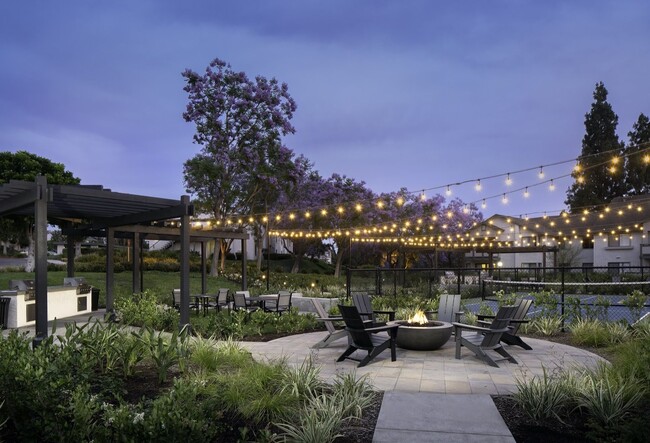 Building Photo - The Arbors Rental