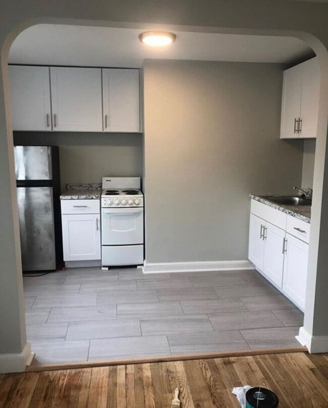 Photo - Updated 1 Bed Available 6/1/26
