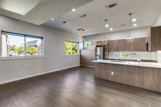 Photo - 4977 Zuma Ct