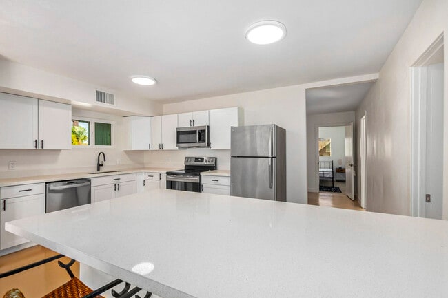 Photo - 6201 W Indianola Ave