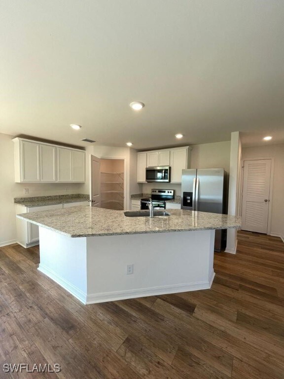 Photo - 861 Winwood Cir