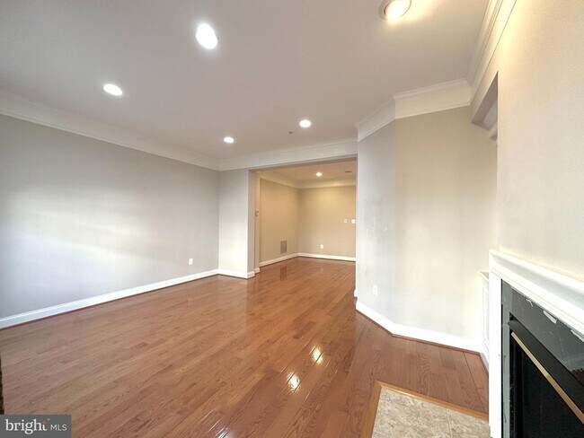 Photo - 11837 Regents Park Dr