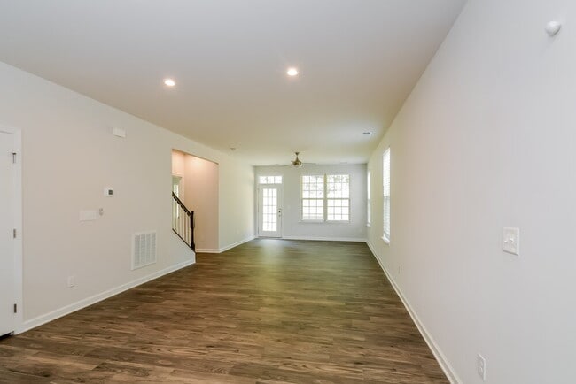 Photo - 1728 Ripley Woods St