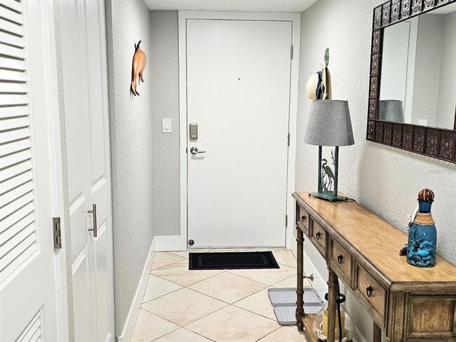 7560 Bay Island Dr S Unit 146